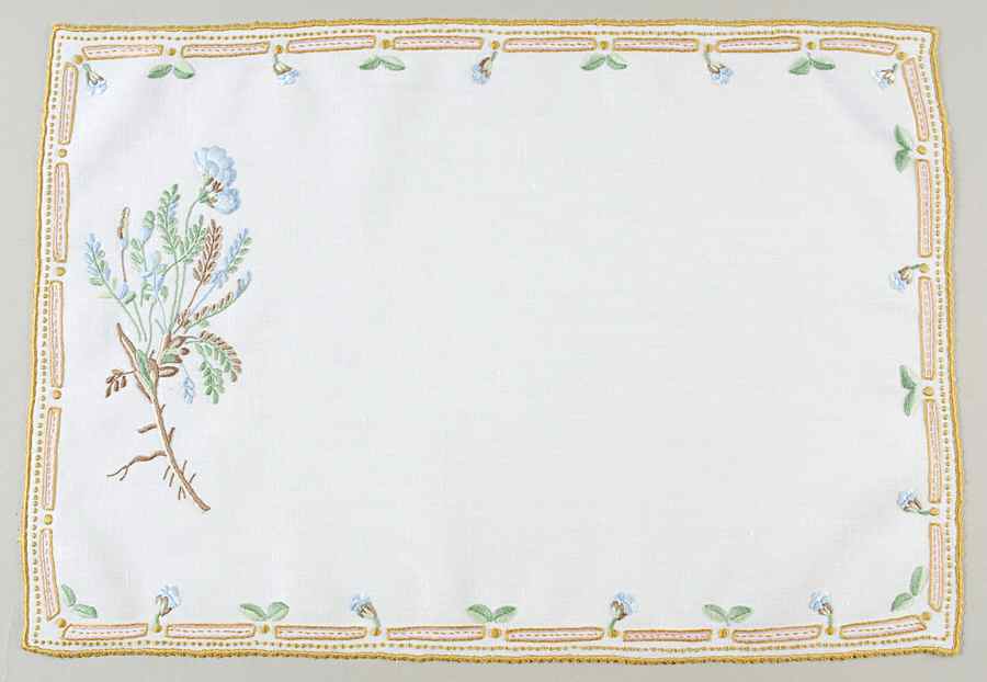 Flora Danica (1961 To Current) 18" Embroidered Linen Placemat by Royal Copenhagen-1