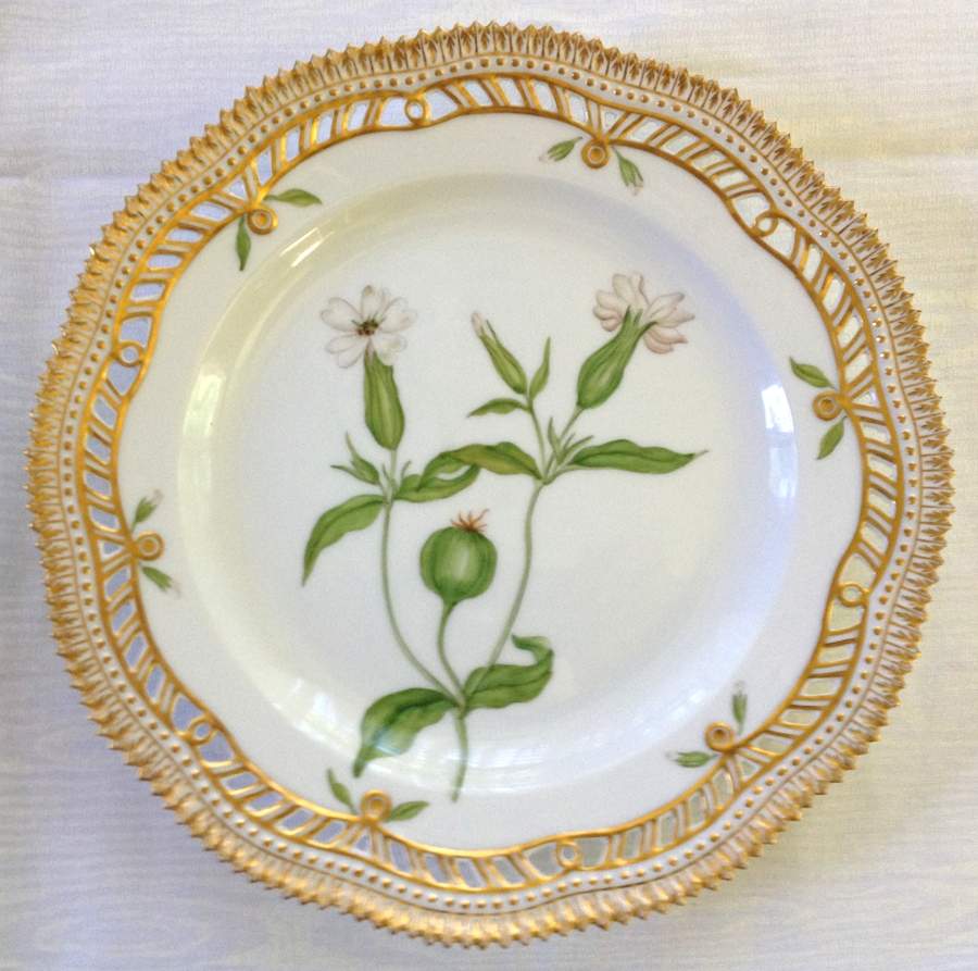 Flora Danica (1961 To Current) 9" Pierced Luncheon Plate/Fruit Std-Melandrium ves by Royal Copenhagen-1