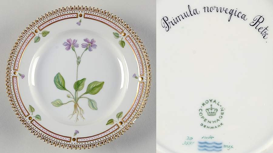 Flora Danica (1961 To Current) Dessert/Pie Plate-Primula norvegica Retz. by Royal Copenhagen-1