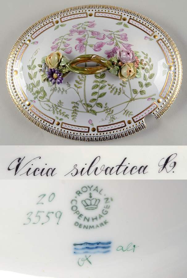 Flora Danica (1961 To Current) Lid for 4 Qt Oval Tureen Vicia silvatica L by Royal Copenhagen-1