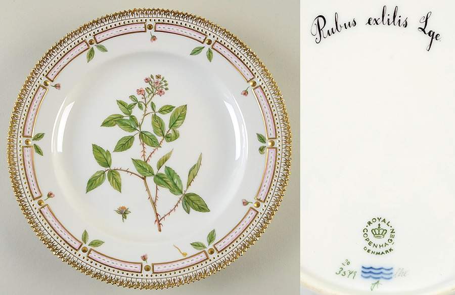 Flora Danica (1961 To Current) Dinner Plate-Rubus exlilis Lge. by Royal Copenhagen-1