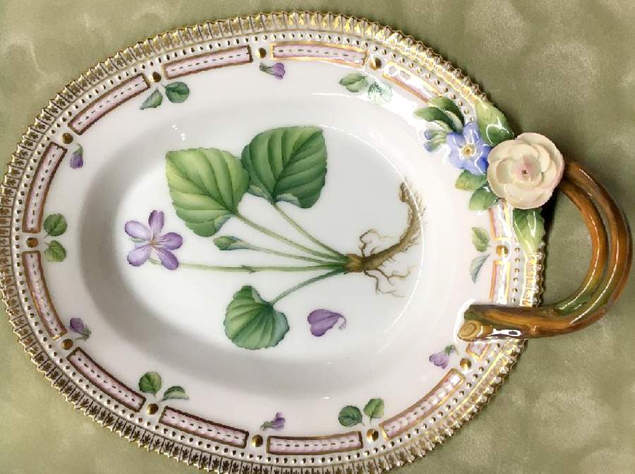 Flora Danica (1961 To Current) 8" Oval Handled Pickle/Accent-Viola uliginosa Bess by Royal Copenhagen-1