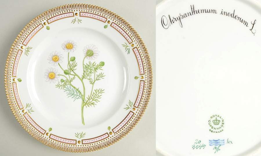 Flora Danica (1961 To Current) Dinner Plate-Chrysanthemum inodonum L. by Royal Copenhagen-1