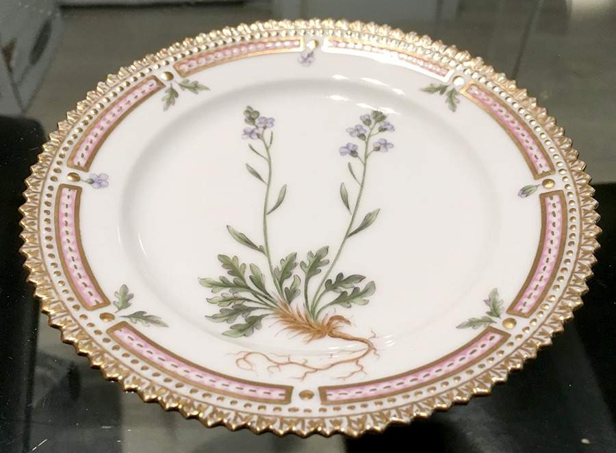 Flora Danica (1961 To Current) Bread & Butter Plate-Cardamine faeraeensis Horn. by Royal Copenhagen-1