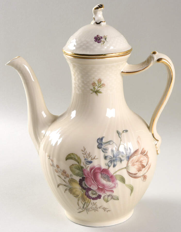 Frijsenborg Coffee Pot & Lid by Royal Copenhagen-1