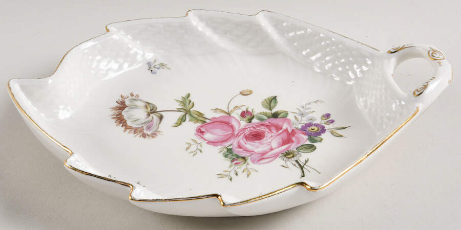 Frijsenborg Leaf Shape Pickle Dish by Royal Copenhagen-1