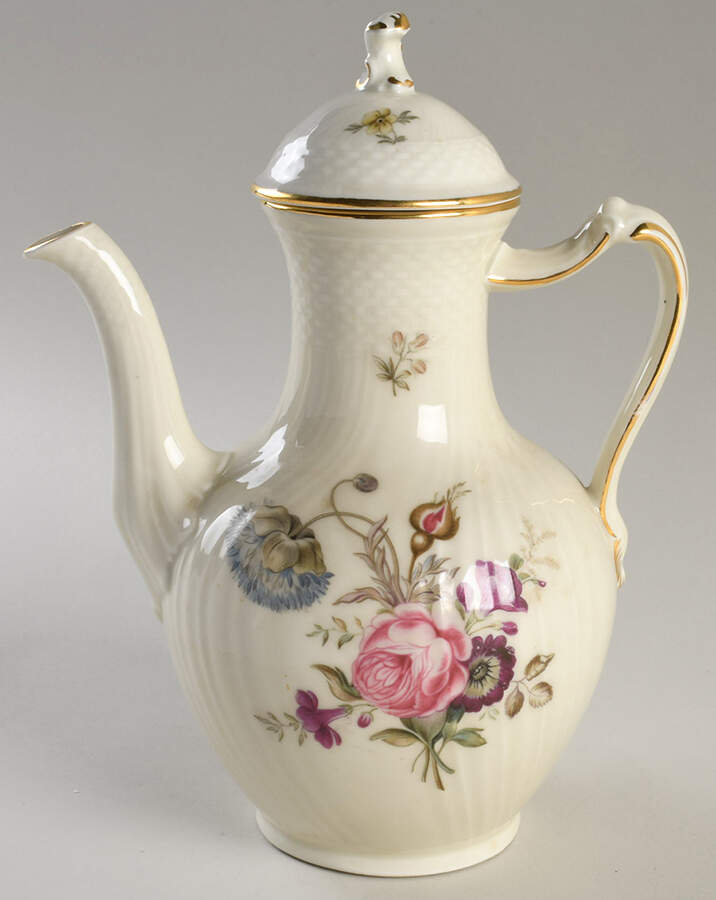 Frijsenborg Coffee Pot & Lid by Royal Copenhagen-1