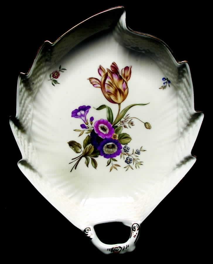 Frijsenborg Leaf Shape Pickle Dish by Royal Copenhagen-1
