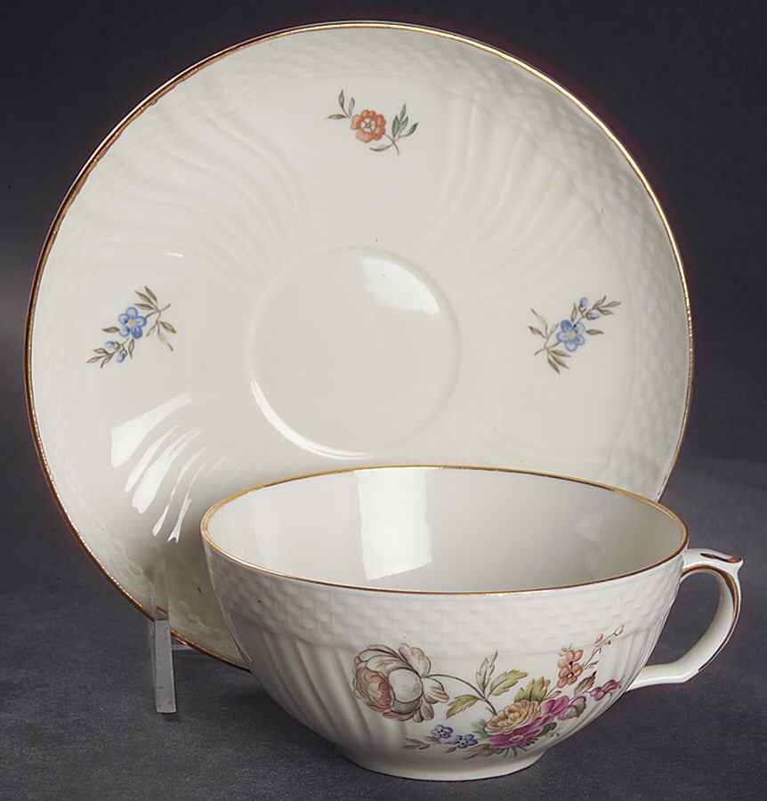 Frijsenborg Flat Cup & Saucer Set by Royal Copenhagen-1