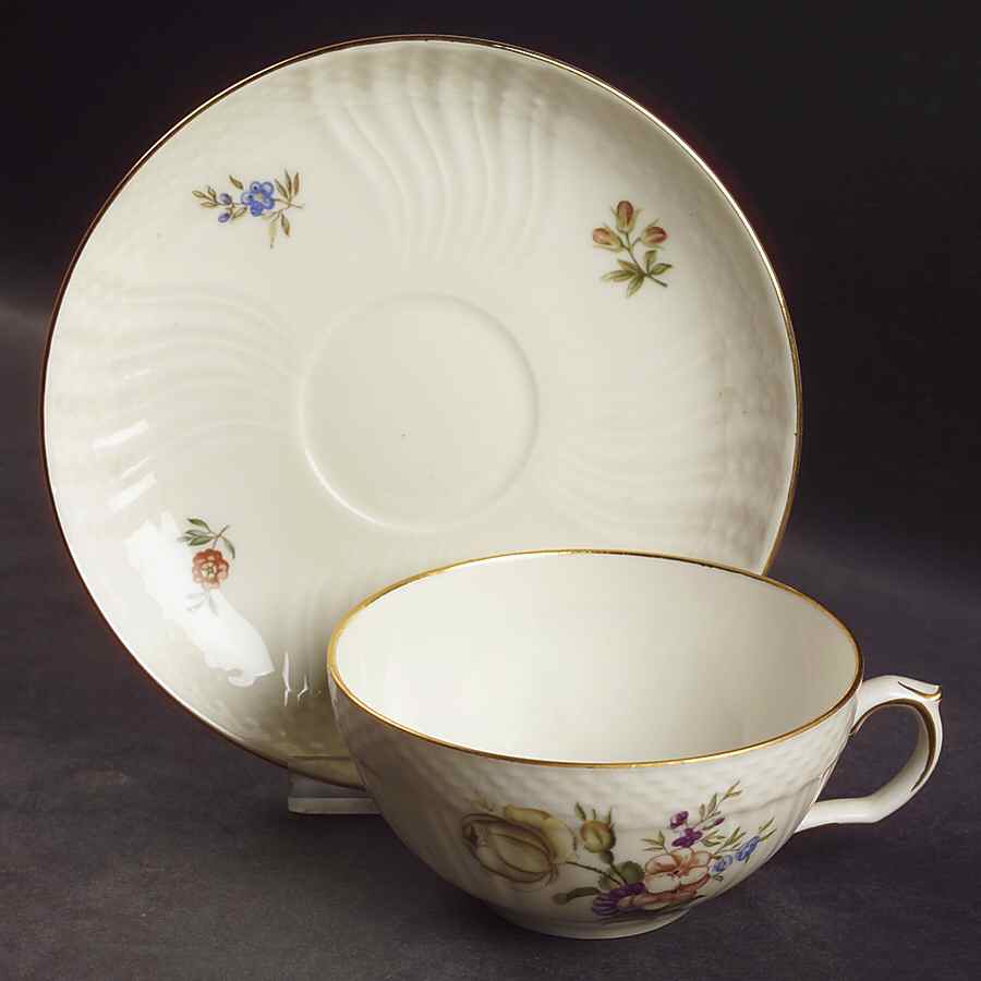 Frijsenborg Flat Cup & Saucer Set by Royal Copenhagen-1