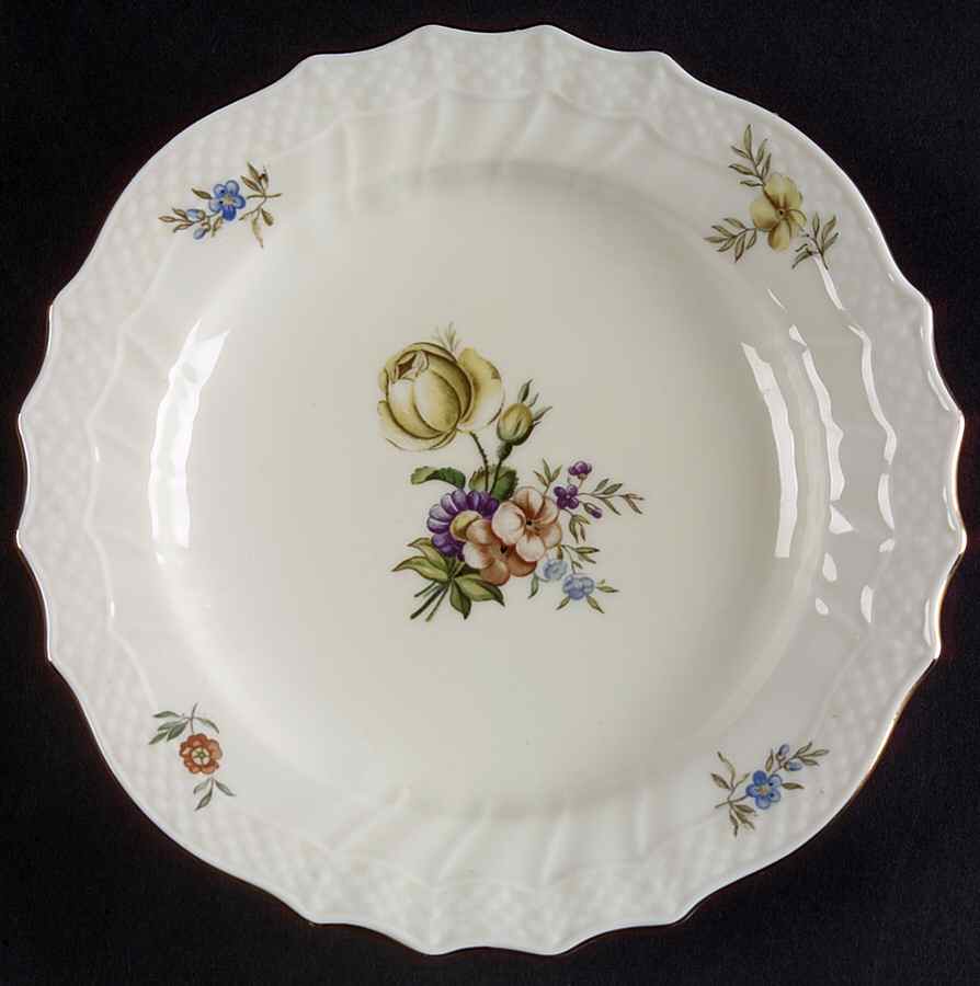 Frijsenborg Dessert/Pie Plate by Royal Copenhagen-1