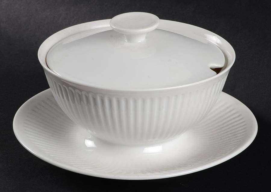 Georgiana Gravy Boat w/Attached Underplate & Lid by Royal Copenhagen-1