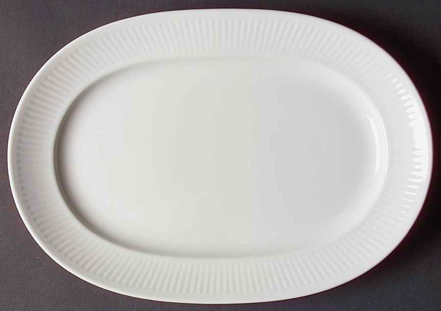 Georgiana 11" Oval Serving Platter by Royal Copenhagen-1