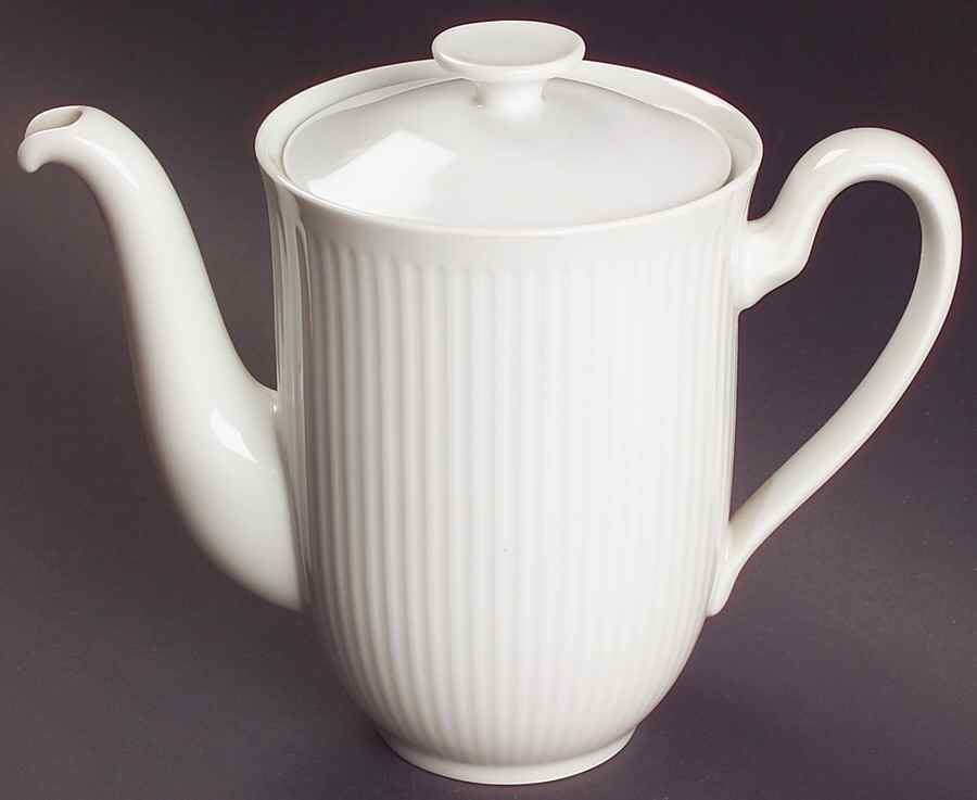 Georgiana Coffee Pot & Lid by Royal Copenhagen-1