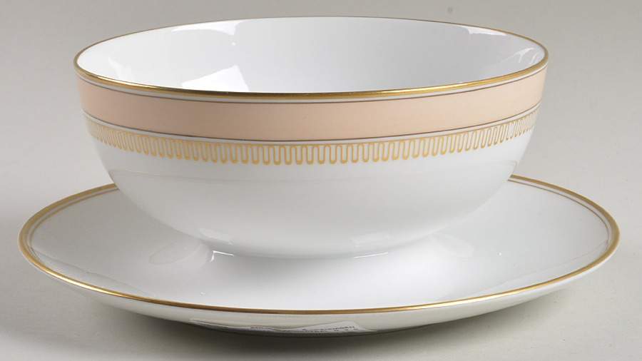 Giselle Gravy Boat with Attached Underplate by Royal Copenhagen-1