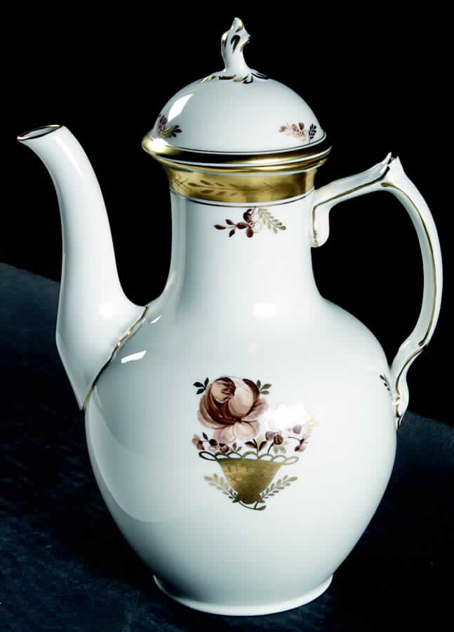 Golden Basket Coffee Pot & Lid by Royal Copenhagen-1