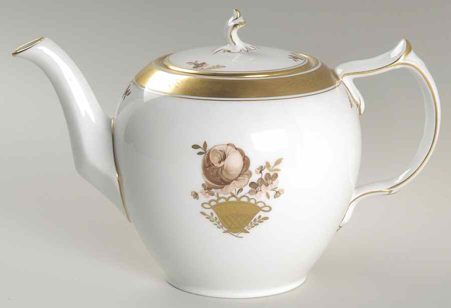 Golden Basket Teapot & Lid by Royal Copenhagen-1