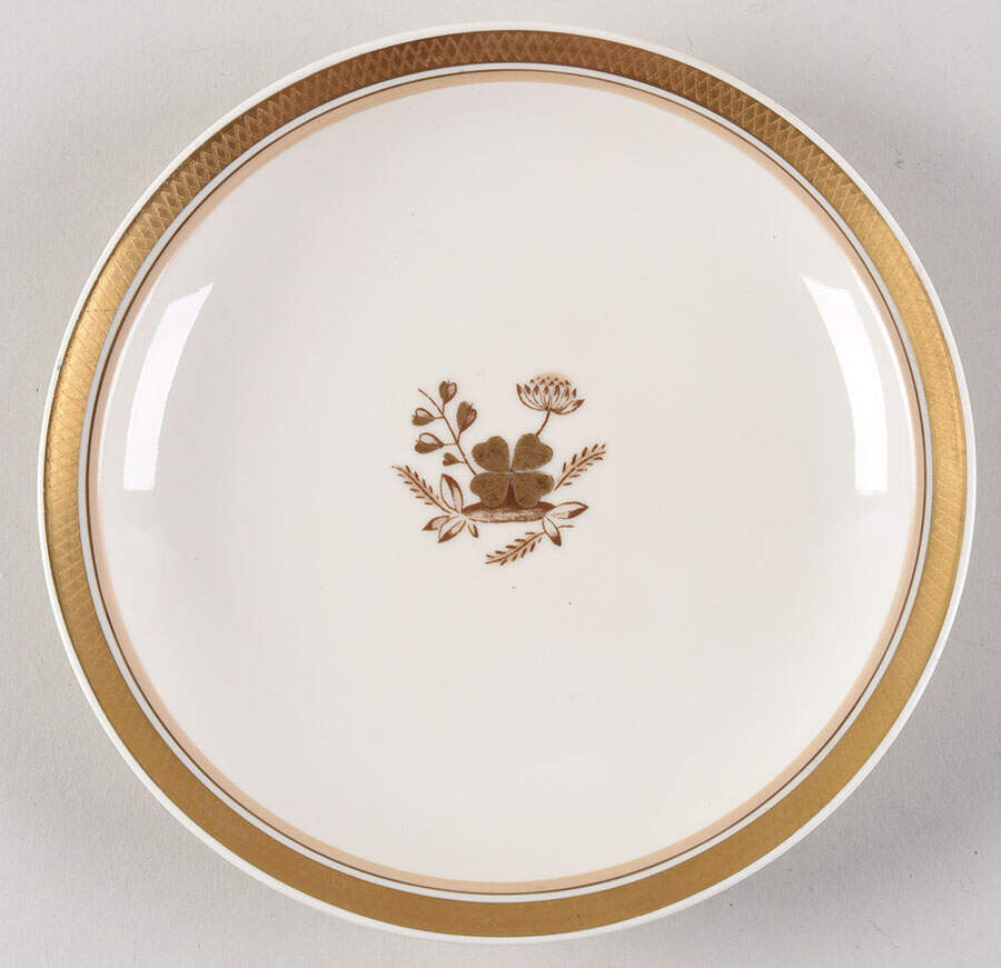 Golden Clover (Cream) Dessert/Pie Plate by Royal Copenhagen-1