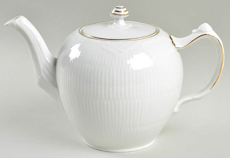 Gold Fan Teapot & Lid by Royal Copenhagen-1