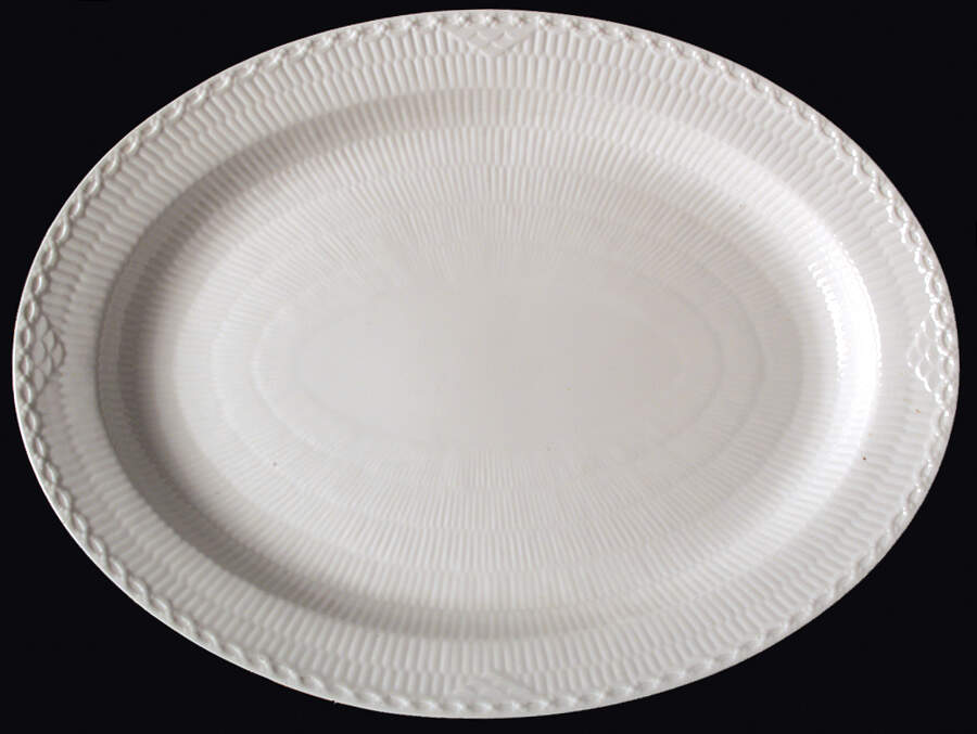 Gold Fan 17" Oval Serving Platter by Royal Copenhagen-1