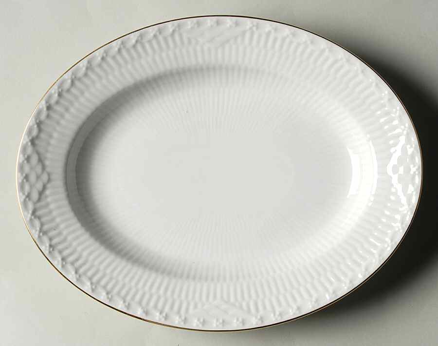 Gold Fan 9" Oval Serving Platter by Royal Copenhagen-1