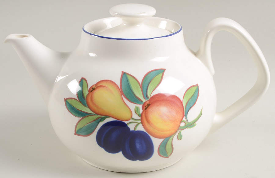 Golden Summer Teapot & Lid by Royal Copenhagen-1