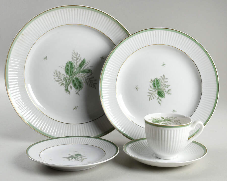 Green Melodi 5 Piece Place Setting by Royal Copenhagen-1