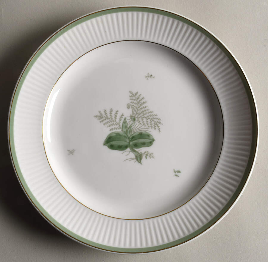 Green Melodi Luncheon Plate by Royal Copenhagen-1