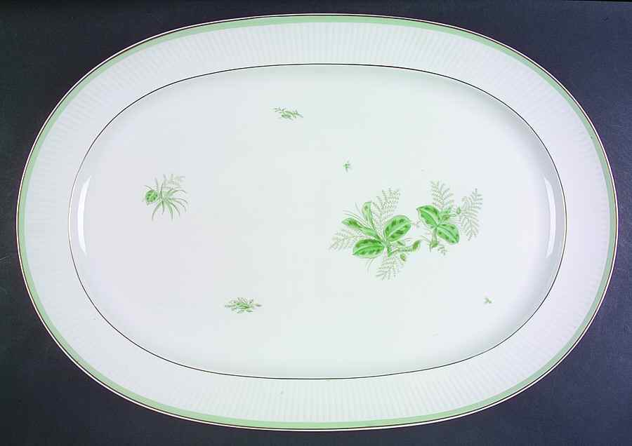 Green Melodi 20" Oval Serving Platter by Royal Copenhagen-1
