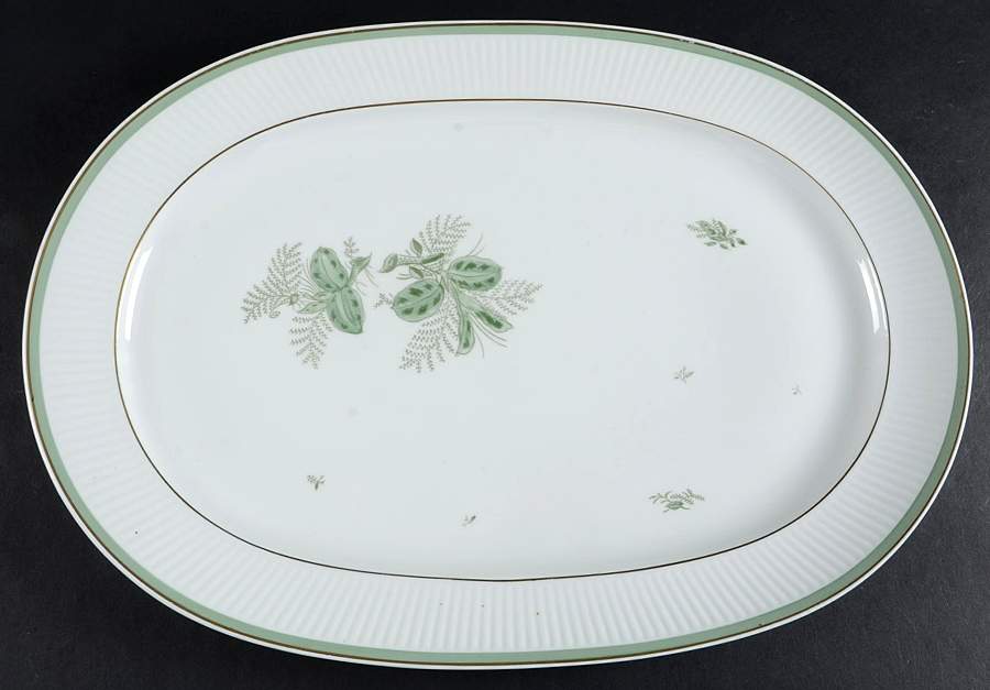 Green Melodi 17" Oval Serving Platter by Royal Copenhagen-1