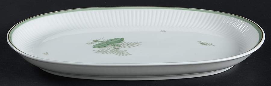 Green Melodi 11" Oval Serving Platter by Royal Copenhagen-1