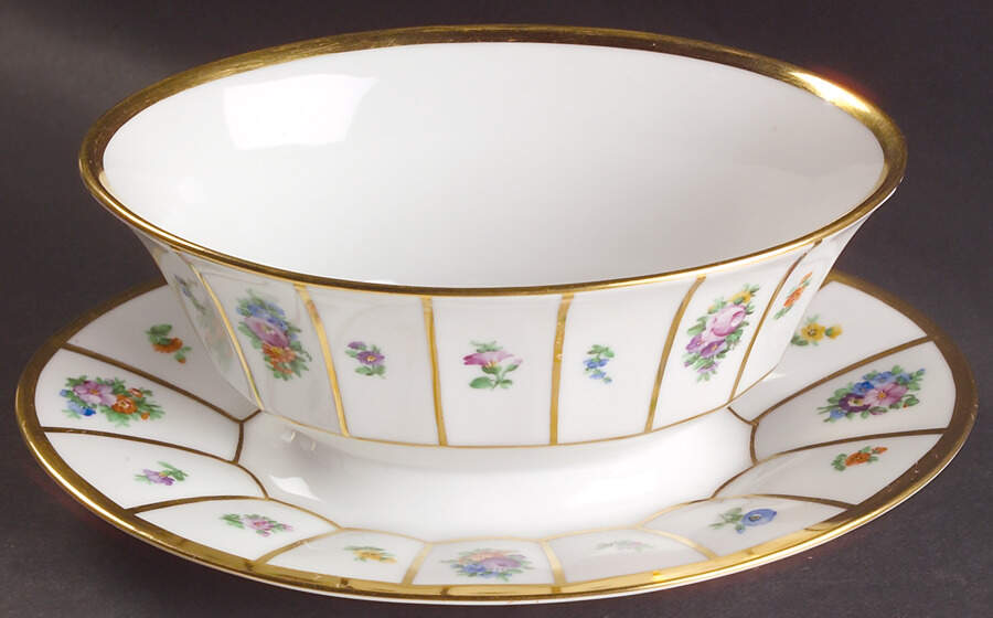 Henriette Gravy Boat with Attached Underplate by Royal Copenhagen-1