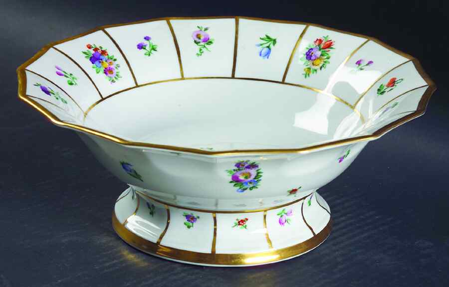 Henriette 9" Round Vegetable Bowl by Royal Copenhagen-1