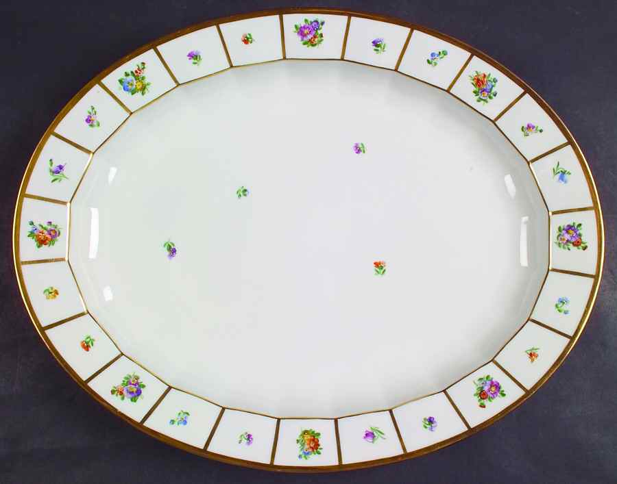 Henriette 16" Oval Serving Platter by Royal Copenhagen-1