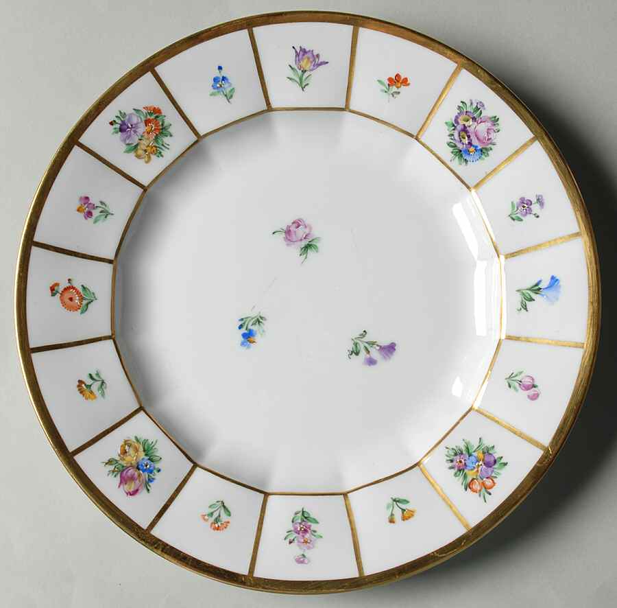 Henriette Luncheon Plate by Royal Copenhagen-1