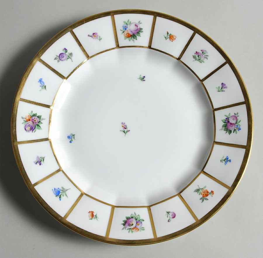 Henriette Salad Plate by Royal Copenhagen-1