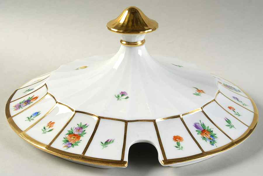 Henriette Lid for Tureen by Royal Copenhagen-1