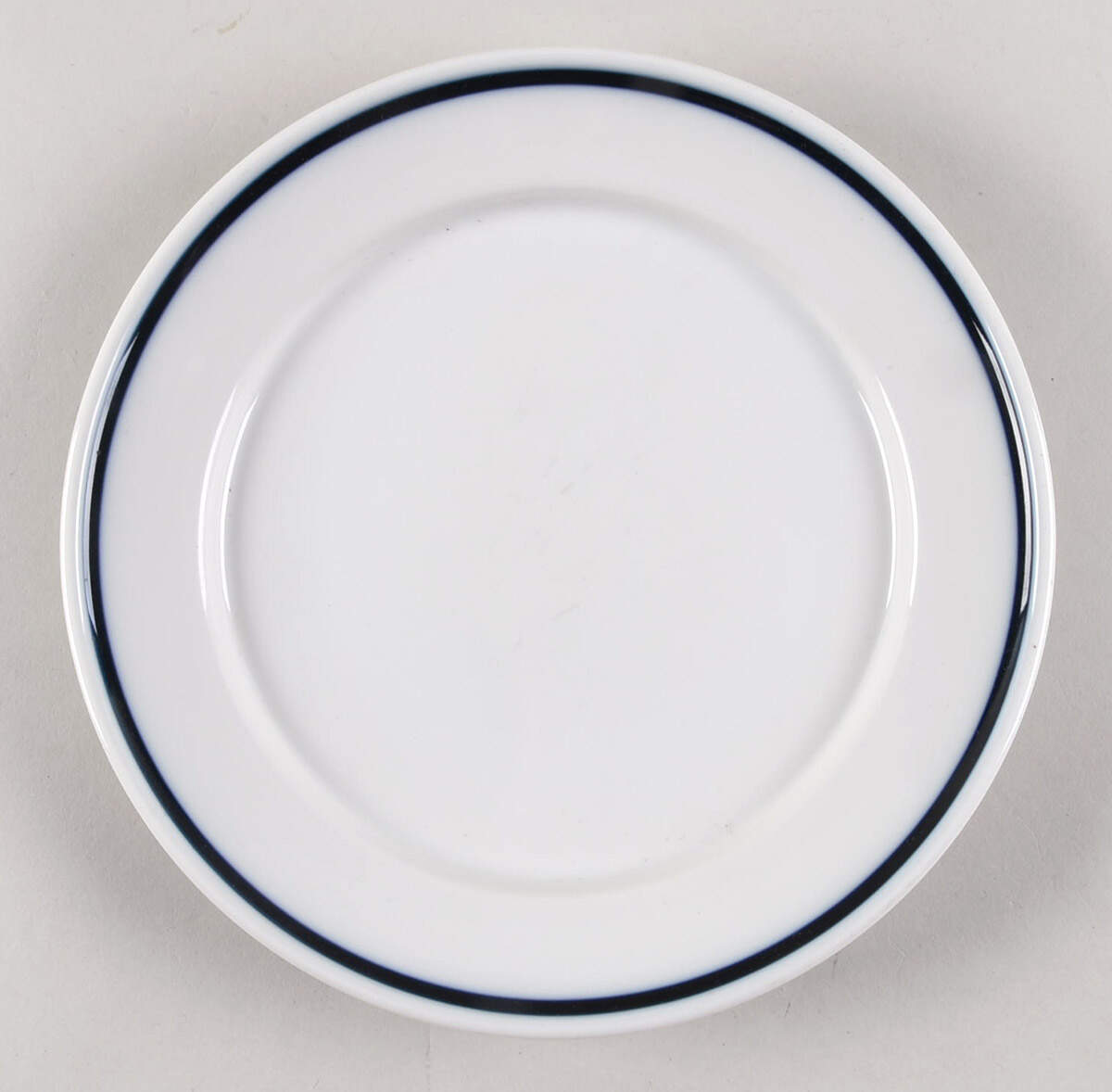 Indigo Luncheon Plate by Royal Copenhagen-1