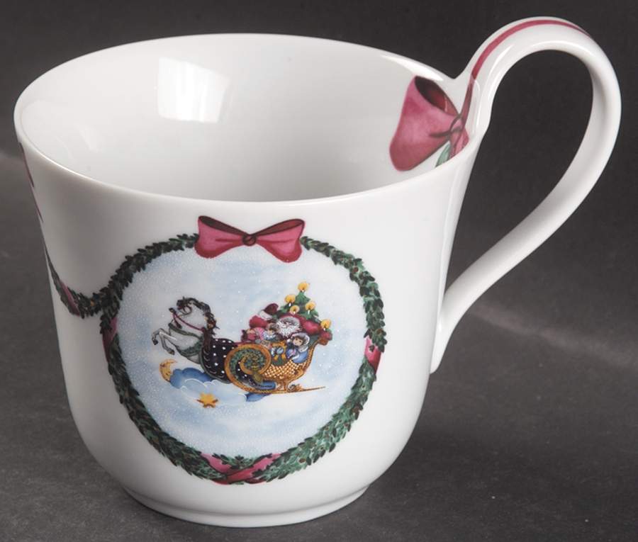 Jingle Bells Oversized Cup by Royal Copenhagen-1