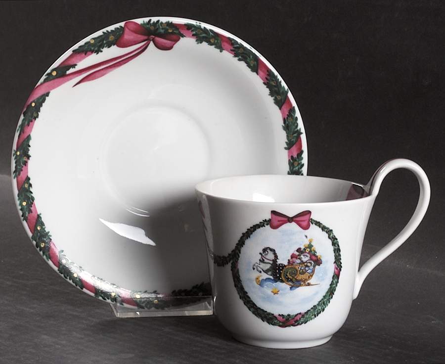 Jingle Bells Oversized Cup & Saucer Set by Royal Copenhagen-1