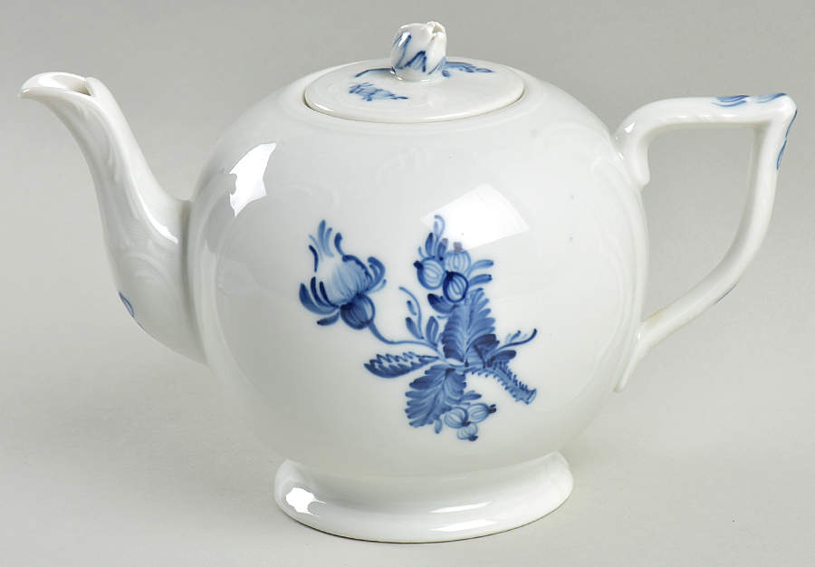 Juliane Marie Blue Mini Teapot & Lid by Royal Copenhagen-1