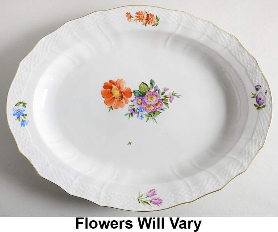 Light Saxon Flower 14" Oval Serving Platter by Royal Copenhagen-1