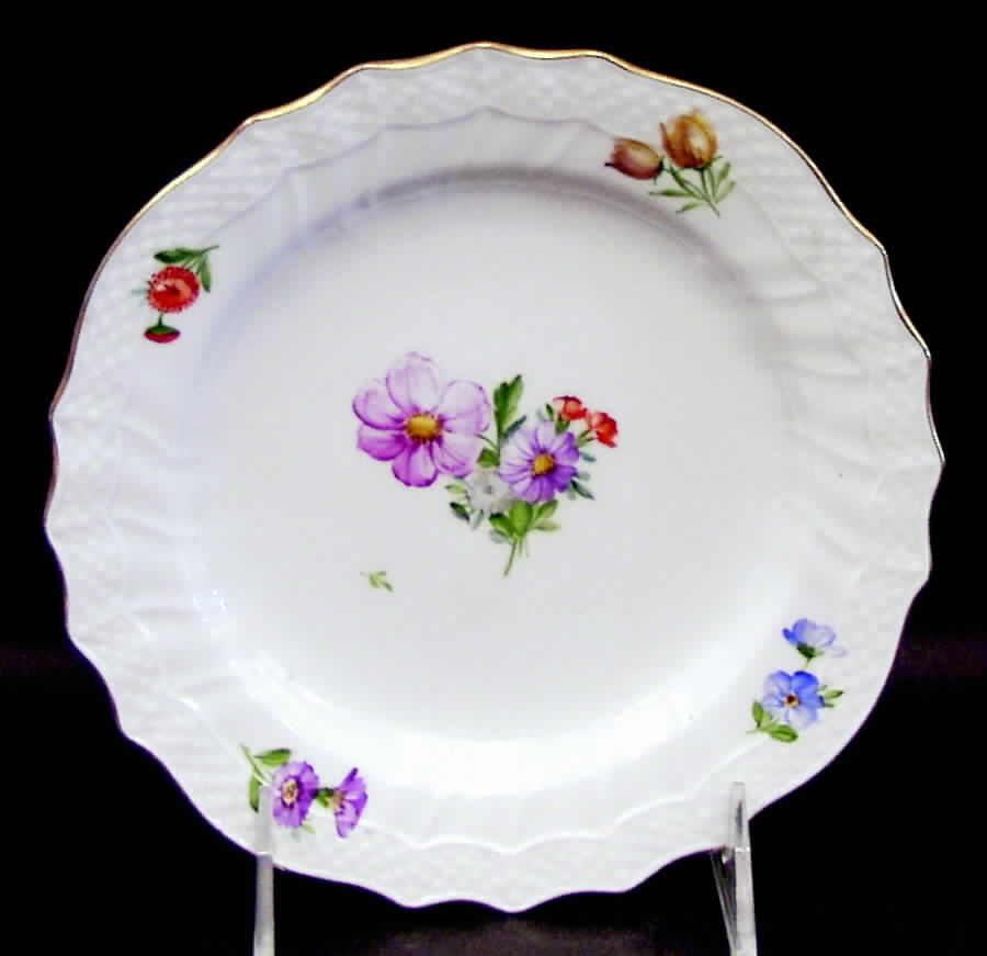 Light Saxon Flower Dessert/Pie Plate by Royal Copenhagen-1