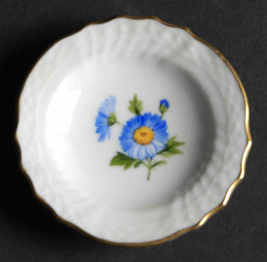 Light Saxon Flower Butter Pat by Royal Copenhagen-1