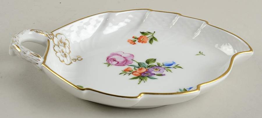 Light Saxon Flower Pickle Dish by Royal Copenhagen-1