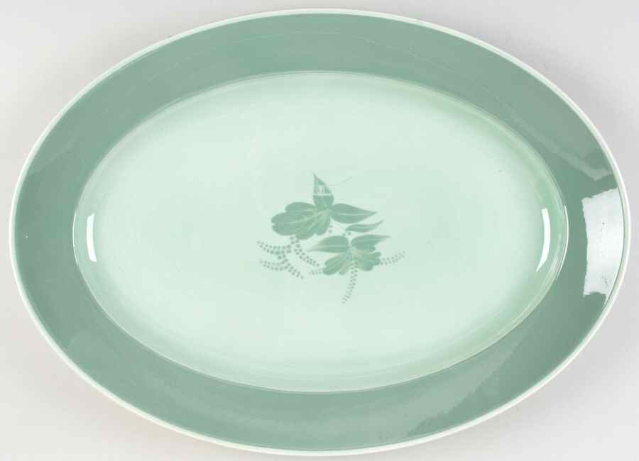 Nils Green 19" Oval Serving Platter by Royal Copenhagen-1