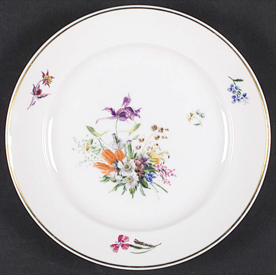 Primavera Luncheon Plate by Royal Copenhagen-1