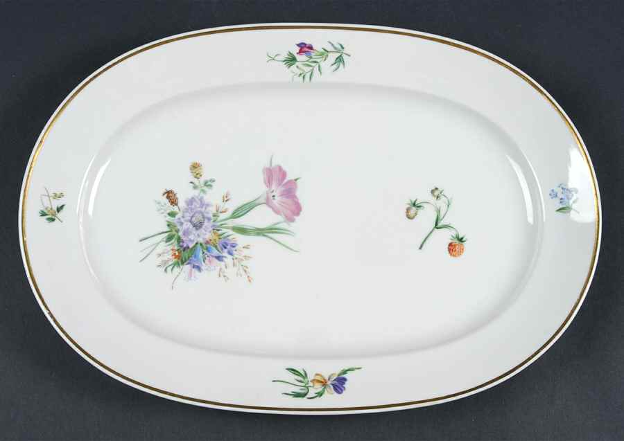 Primavera 12" Oval Serving Platter by Royal Copenhagen-1