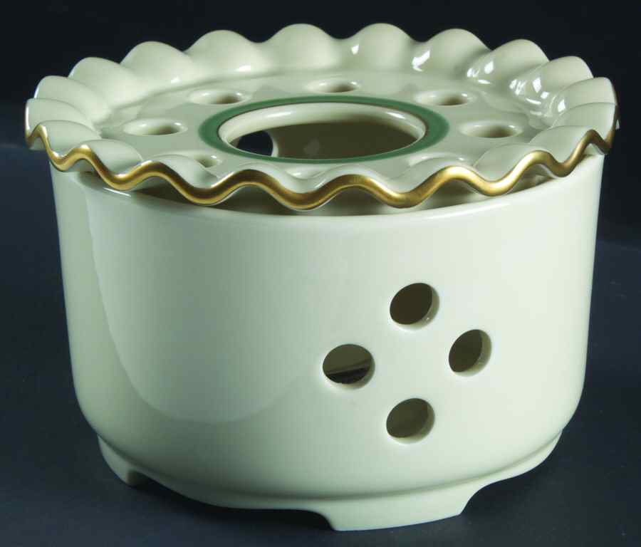 Quaking Grass 3-Piece Warmer Stand by Royal Copenhagen-1