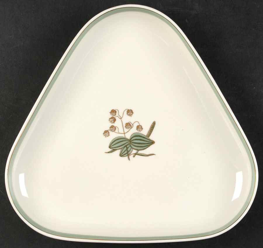 Quaking Grass Cake Plate by Royal Copenhagen-1